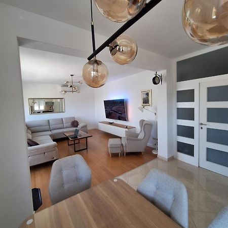 Sea Stone Apartment Подстрана Экстерьер фото